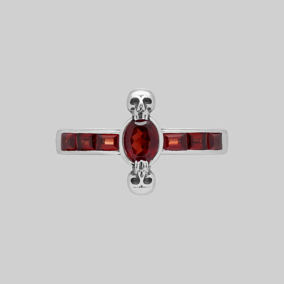 CALVARIA. Skull Set Garnet Ring - Silver