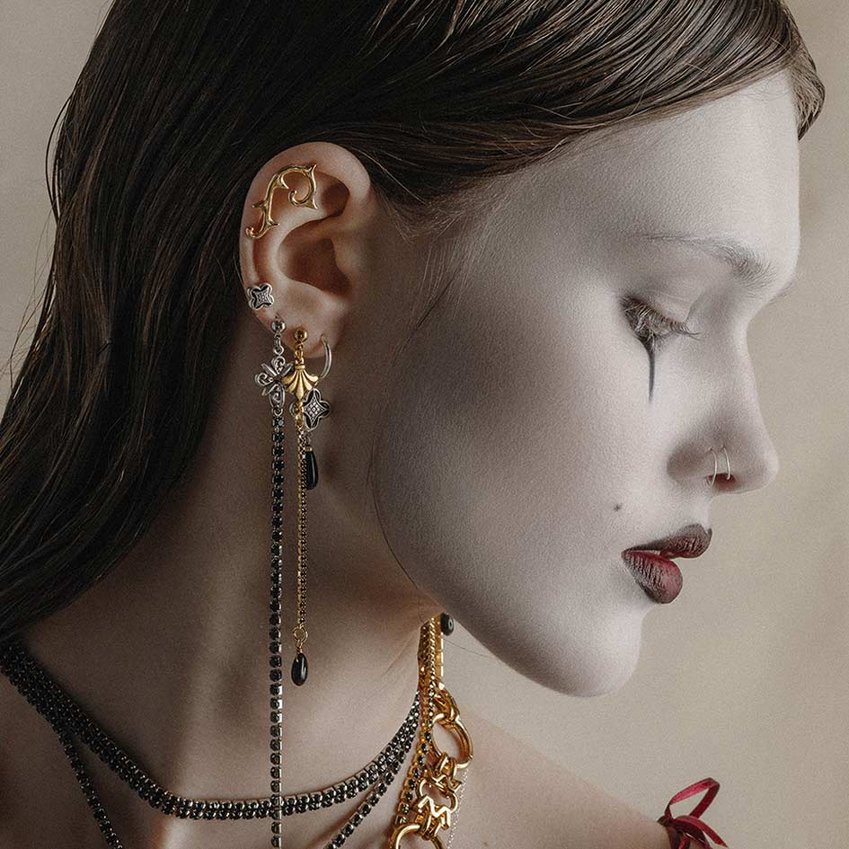 CLOVER. Dazzle Chain Drop Earrings - Silver - Image 4