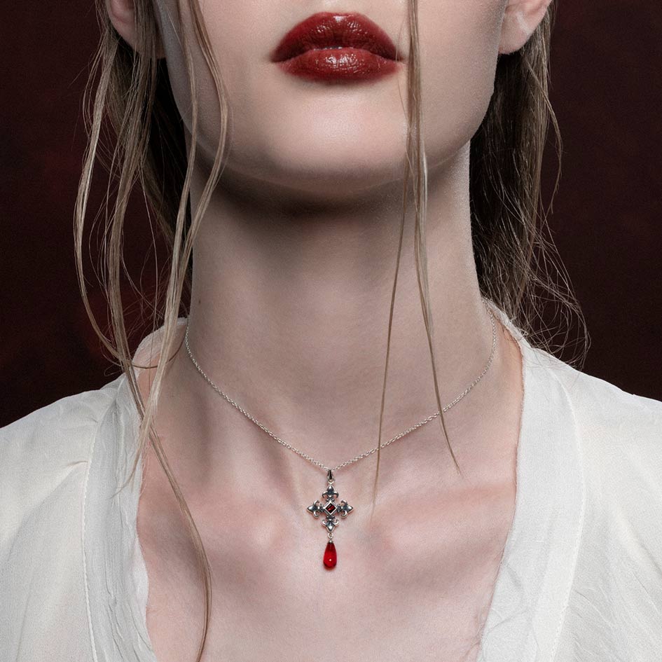 CRIMSON. Fleur de Lis Garnet Collar - Silver - Image 2