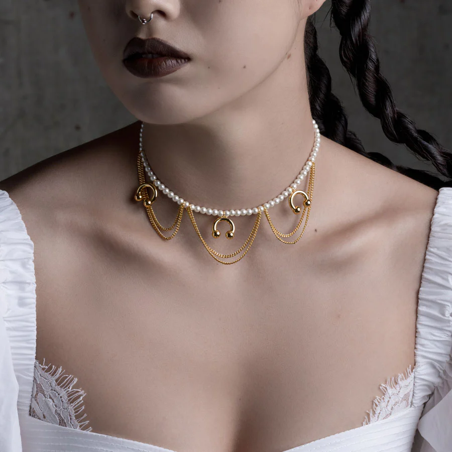 DECADENCE. Pearl & Chunky Barbell Collar - Gold - Image 2