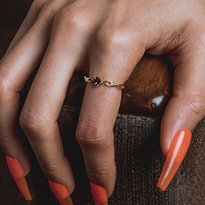 FATAL. Barbed Wire & Garnet Heart Ring - Gold - Image 2