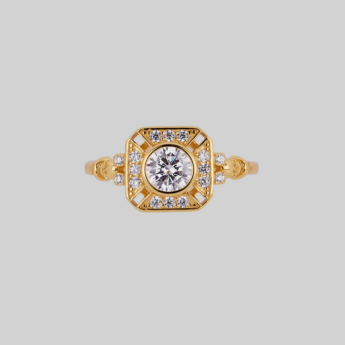 GRANDIOSE. Gothic Cubic Zirconia Cocktail Ring - Gold