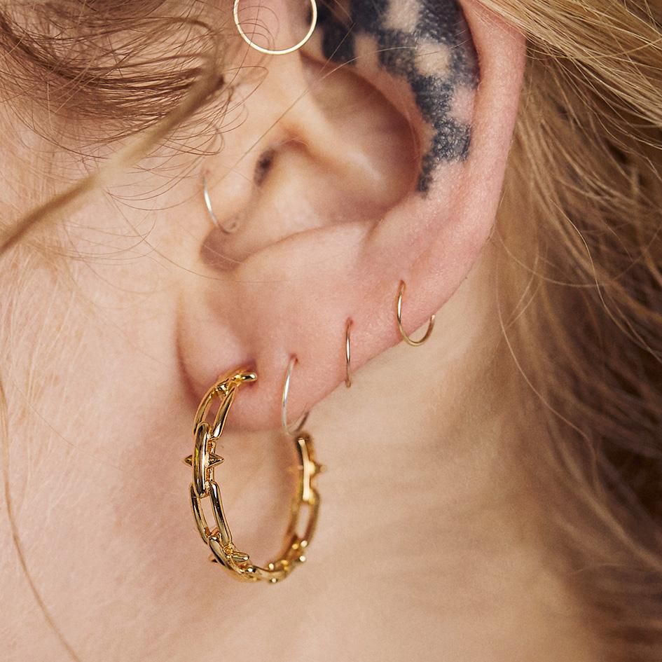 LUCIA. Spiked Chain Hoop Earrings - Gold - Image 2