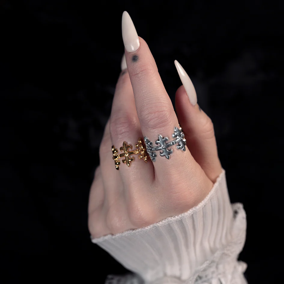 SANCTUARY. Medieval Fortress Wide Band Ring - Silver - Image 2